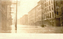 1907 flood Walnut south from Pearl.jpg (166635 bytes)